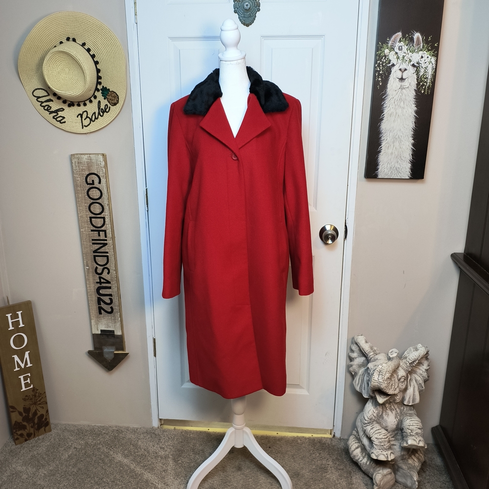 VINTAGE Harve Benard Coat Sz10 Red Wool Button Faux Fur Collar Long Overcoat
